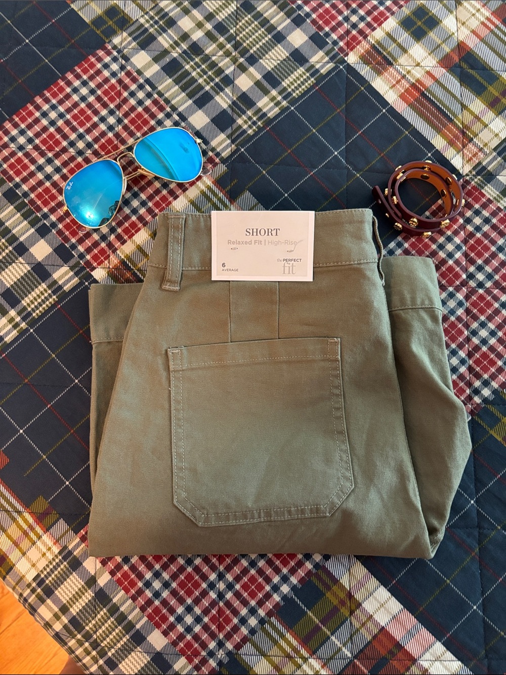 Short Relaxed Fit womens shorts Olive Green